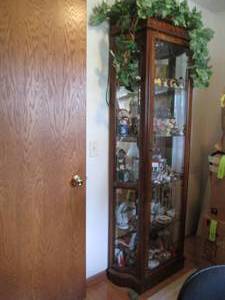 lot 700 image: Office hutch measures 28 x 12 x 72