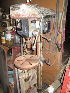 lot 713 image: Older drill press