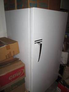 lot 721 image: Upright freezer