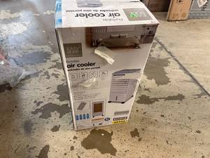 lot 30 image: Easy Home Portable Air Cooler
