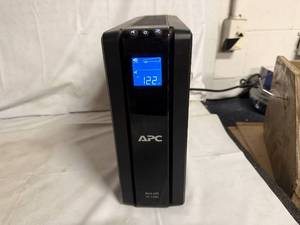 lot 56 image: APC XS 1500 Power Bank