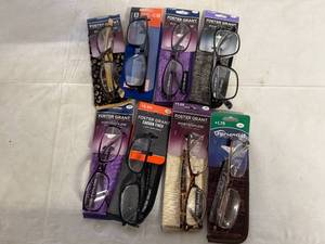 lot 89 image: 8 Pairs of Variety Foster and Grant Reading Glasses
