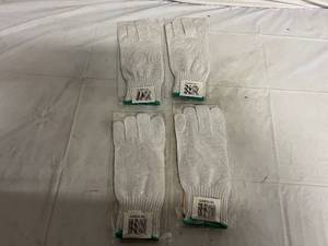 lot 151 image: Pack of 12 Cut Resistant White Gloves - Medium