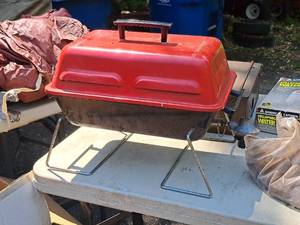 lot 407 image: Propane Grill (RedBlack)
