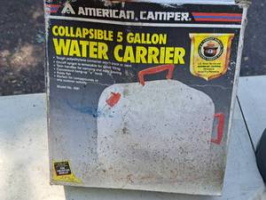 lot 410 image: American Camper 5-Gallon Collapsible Water Carrier