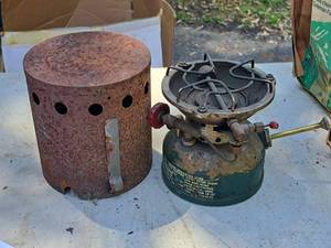 lot 414 image: Coleman The Sunshine of the Night Camp Lantern