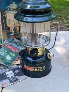 lot 415 image: Coleman CL1 (adjustable) Camp Lantern