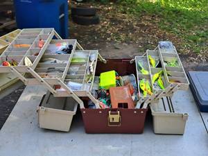 lot 440 image: 17 Tackle Box (RedTan) with Assorted Fishing Lures