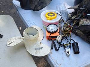 lot 448 image: 9 Boat Propeller with (2) Boat Lights