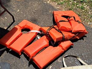 lot 460 image: Lot of (4) Size Adult Life Vests