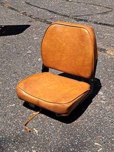 lot 465 image: Boat Seat (Orange)