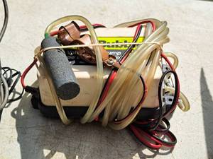 lot 485 image: Power Bubbler 12 Volt DC Air Pump