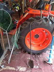 lot 500 image: Hand Ice Auger with 7-12 Boring Blade