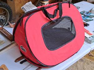 lot 528 image: Sport Pet Temporary Pet Carrier