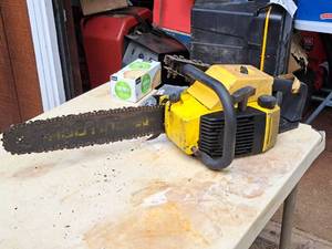 lot 531 image: McCulloch Gasoline-Powered Chainsaw 16 Bar