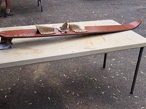 lot 554 image: Vintage 66 Wooden Water Ski