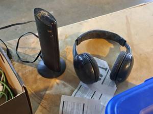 lot 568 image: 5-in-1 Wireless Headphone with FM Receiver with Accessories