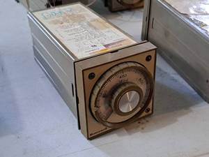 lot 575 image: Honeywell Diaispak Controller