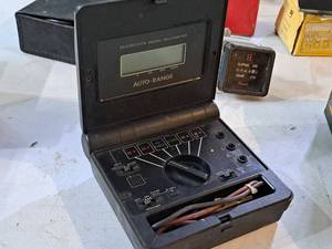 lot 581 image: Micronta Digital Multimeter