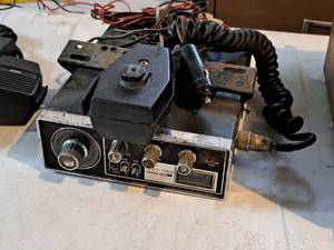 lot 594 image: Midland CD Radio 13-882C