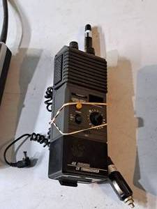 lot 598 image: 40 Channel CB Transceiver