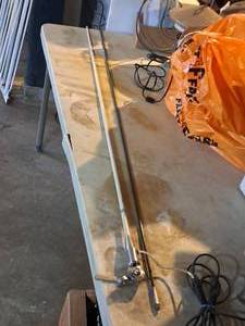 lot 604 image: Lot of (2) CB Antennas (assorted)