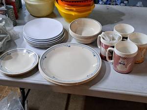 lot 625 image: Lot of (21) Assorted Dishwares - Mugs, Plates, Bowls, Saucers