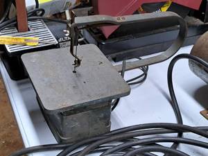lot 663 image: Vintage Craftsman Scroll Saw