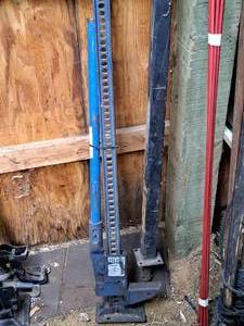 lot 674 image: Hi-Lift Pump Jack
