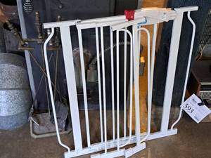 lot 634 image: 31 Baby Safety Gate