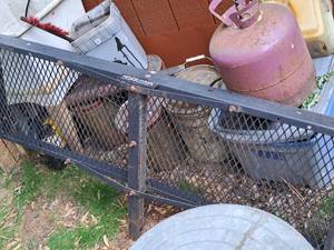 lot 373 image: Hitch Mount Hauler Rack
