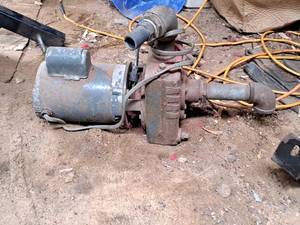 lot 684 image: Electric Pump Motor