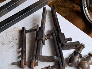 lot 691 image: Lot of (2) Adjustable MountsBrackets