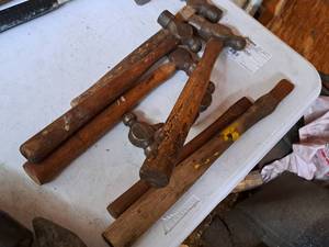 lot 714 image: Lot of (4) Ball Peen Hammers with (2) Extra Hammer Heads and (2) Replacement Handles