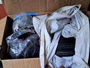 lot 726 image: Lot of (1 Box) Assorted Gaskets and Seals