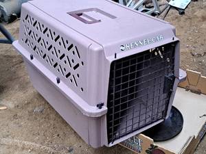 lot 744 image: Kennel Cab Pet Carrier (Mauve)