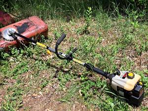 lot 783 image: Ryobi 31cc 15 WeedBrush Trimmer