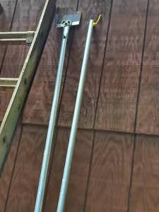 lot 798 image: Roof Scraper with (4) 5 Extension Poles