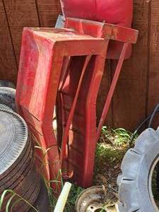 lot 799 image: Lot of (2) Metal Car Ramps (Red)