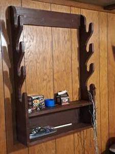 lot 384A image: Wall-Mount Gun Rack