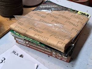 lot 814 image: Lot of  Assorted Sandpaper Sheets - 80, 120, 220, 240 Grits