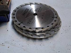 lot 819 image: Lot of (12) 7-14 Circular Saw Blades (New)