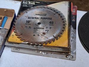 lot 820 image: 10 Circular Saw Blades - New (x5) and Used (x1)