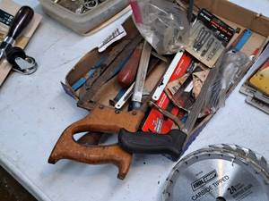 lot 821 image: Assorted Hand Saws, Hacksaws, Saw Blades