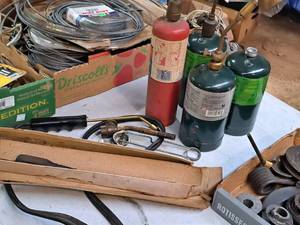lot 826 image: Assorted Soldering & Torching Accessories - Tanks, Starters, Torch Heads