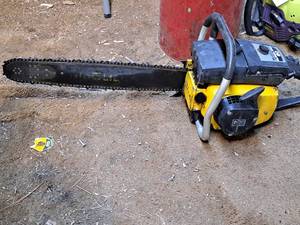 lot 751A image: McCulloch Super Pro 80 Gasoline-Powered Chainsaw 20 Bar