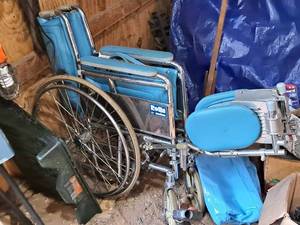 lot 861 image: Invacare Rolls Wheelchair
