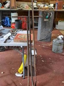 lot 862 image: Lot of (3) Pry Bars  Choppers (assorted)