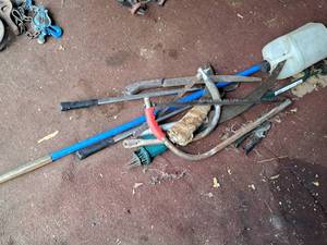 lot 867 image: Lot of (9) Assorted Pruning Tools