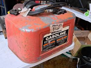lot 399 image: 6-Gallon Metal Marine Gasoline Tank